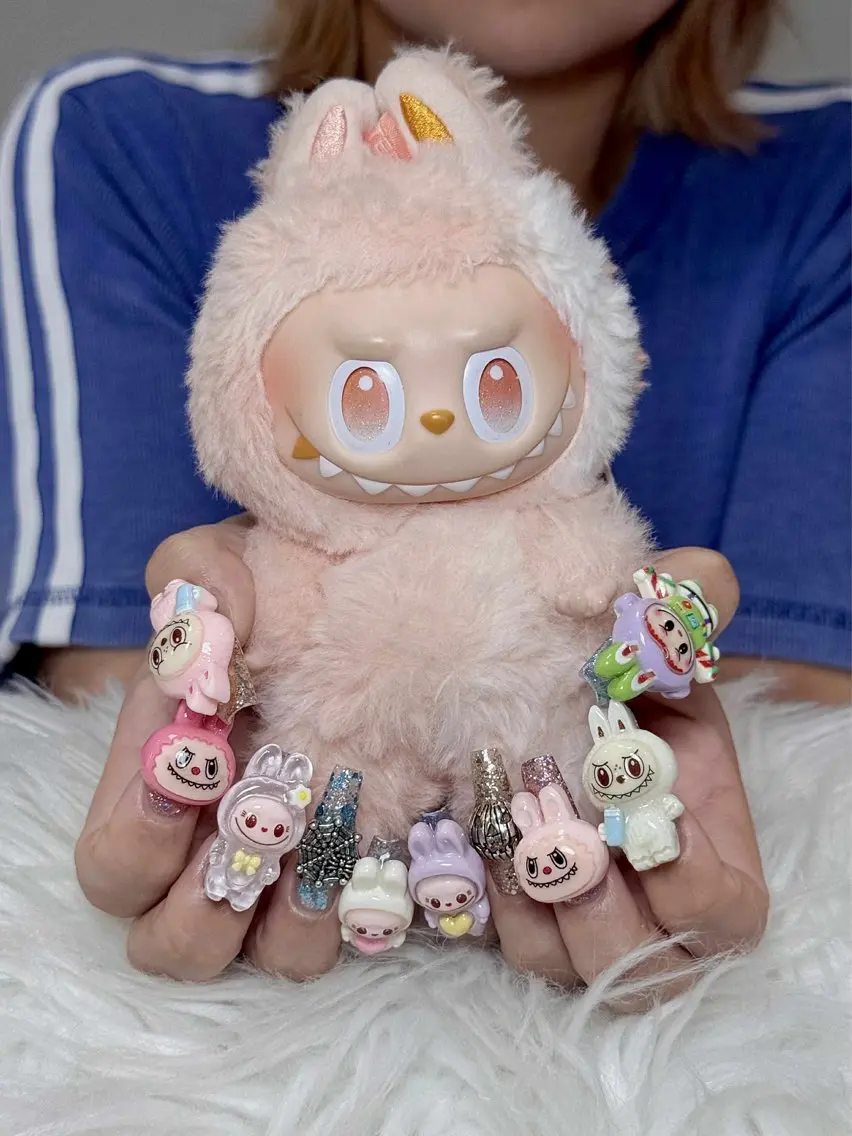 ネイル フレンチネイル ジェルネイル キラキラネイル 韓国ネイル マグネットネイル Julli NailStudioのネイルデザイン