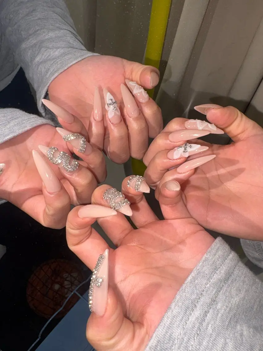 ネイル ハート キラキラネイル ロングネイル 33nail✴️栄 スミレ❇️Gel-xのネイルデザイン