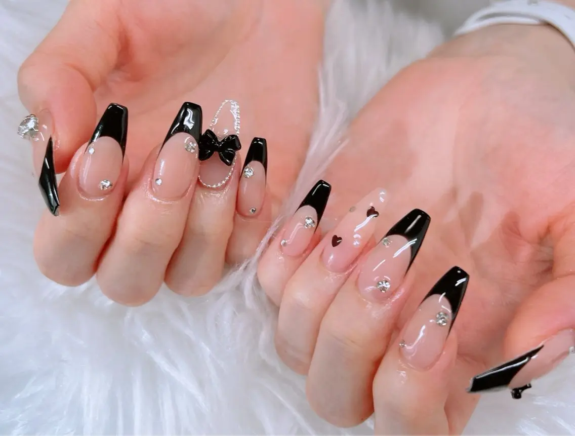 ミディアム ハンドネイル Lee _nailのネイルデザイン