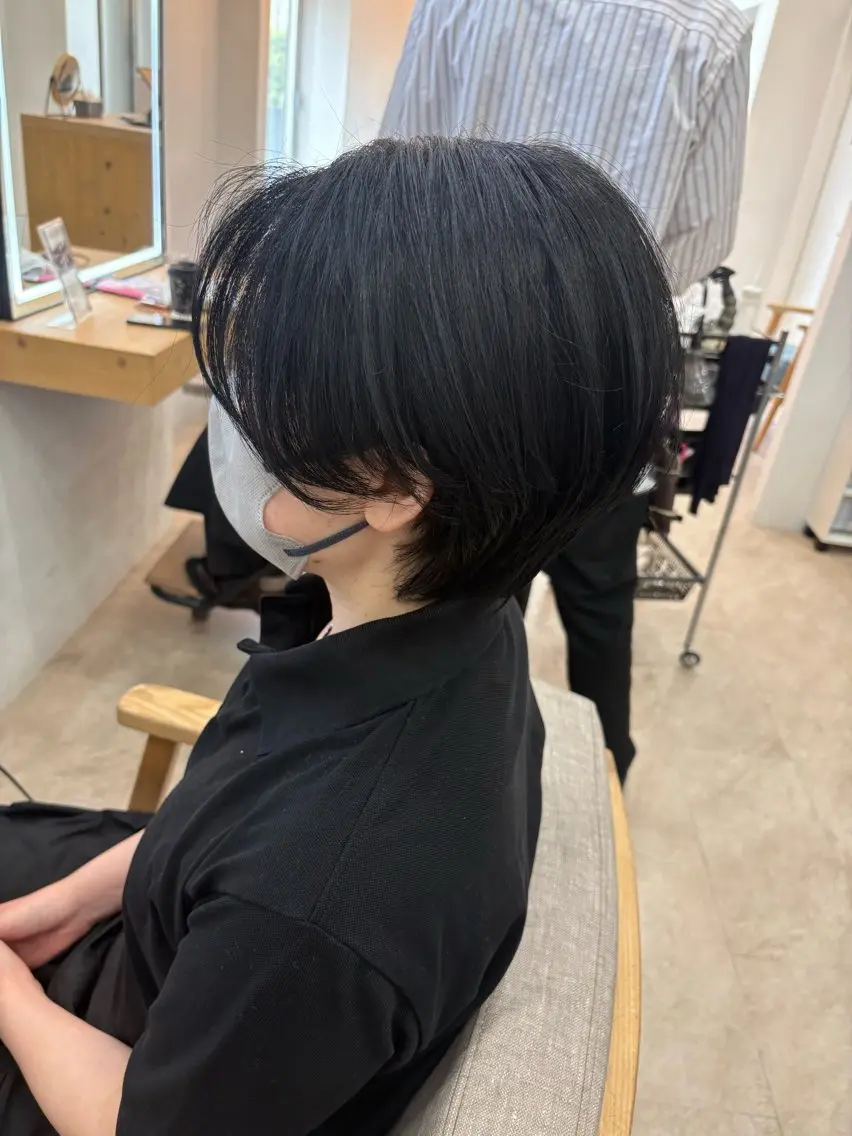 ショート レイヤーカット/ Harukaのヘアスタイル