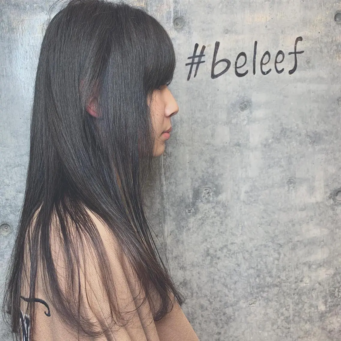 ロング カラー 外間 智恵のヘアスタイル