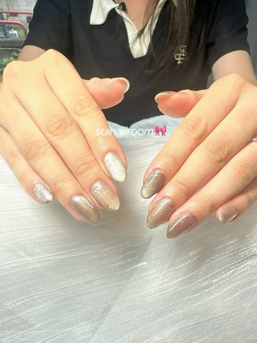 ネイル ゴールド マグネットネイル ハンドネイル 自宅SUI Nail Roomのネイルデザイン
