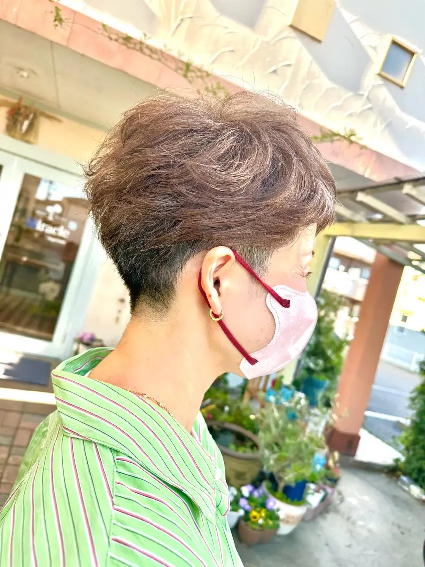 カット＋グレイカラー＋水素トリートメントの写真
