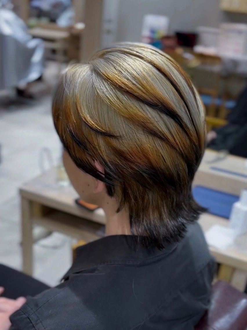 ショート カット ヘアカラー メンズハイトーン/メ ンズカット/イカワのヘアスタイル