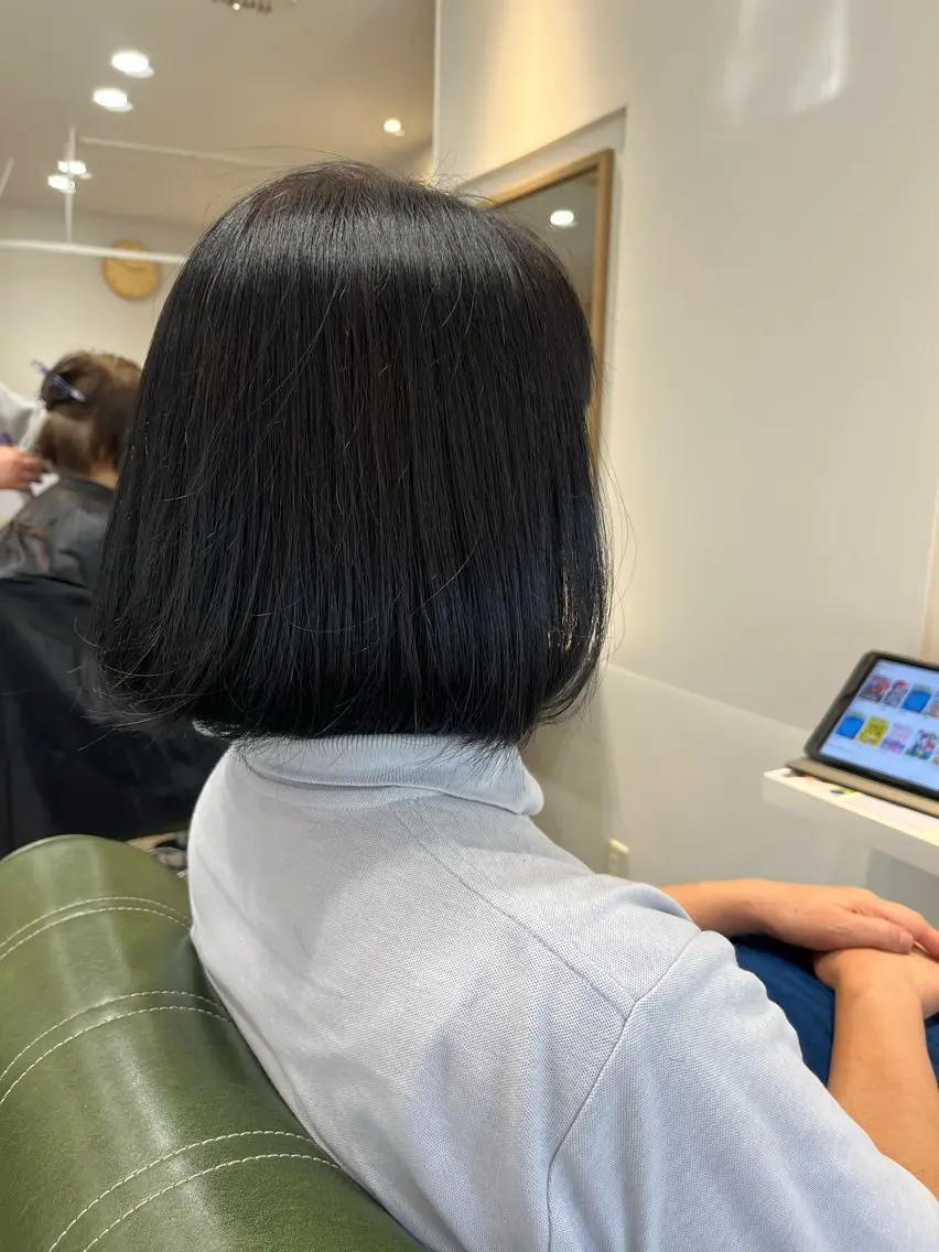 ミディアム 小鴨 美佳のヘアスタイル