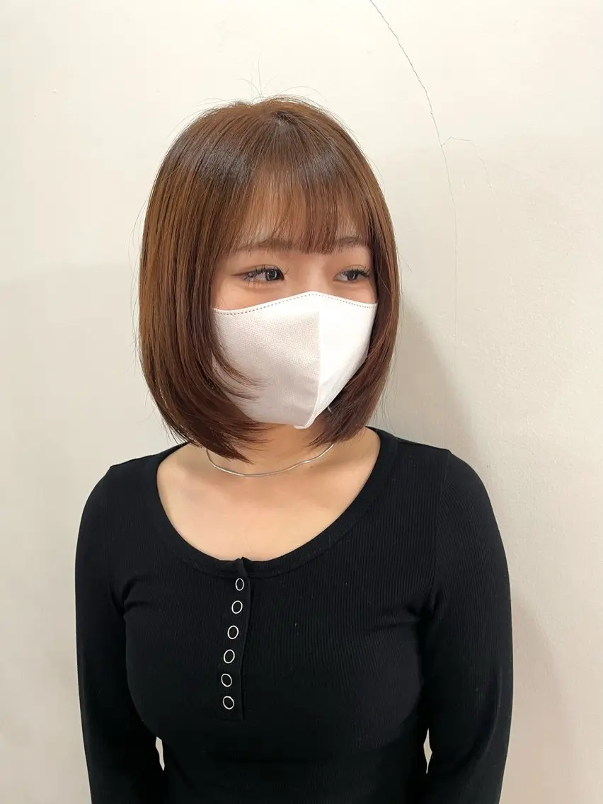 ミディアム カラー ショートボブ ボブレイヤー ミディアムパーマ ベージュカラー ブリーチ カット ヘアカラー mopa_kaede ナチュラル/レイヤーのヘアスタイル