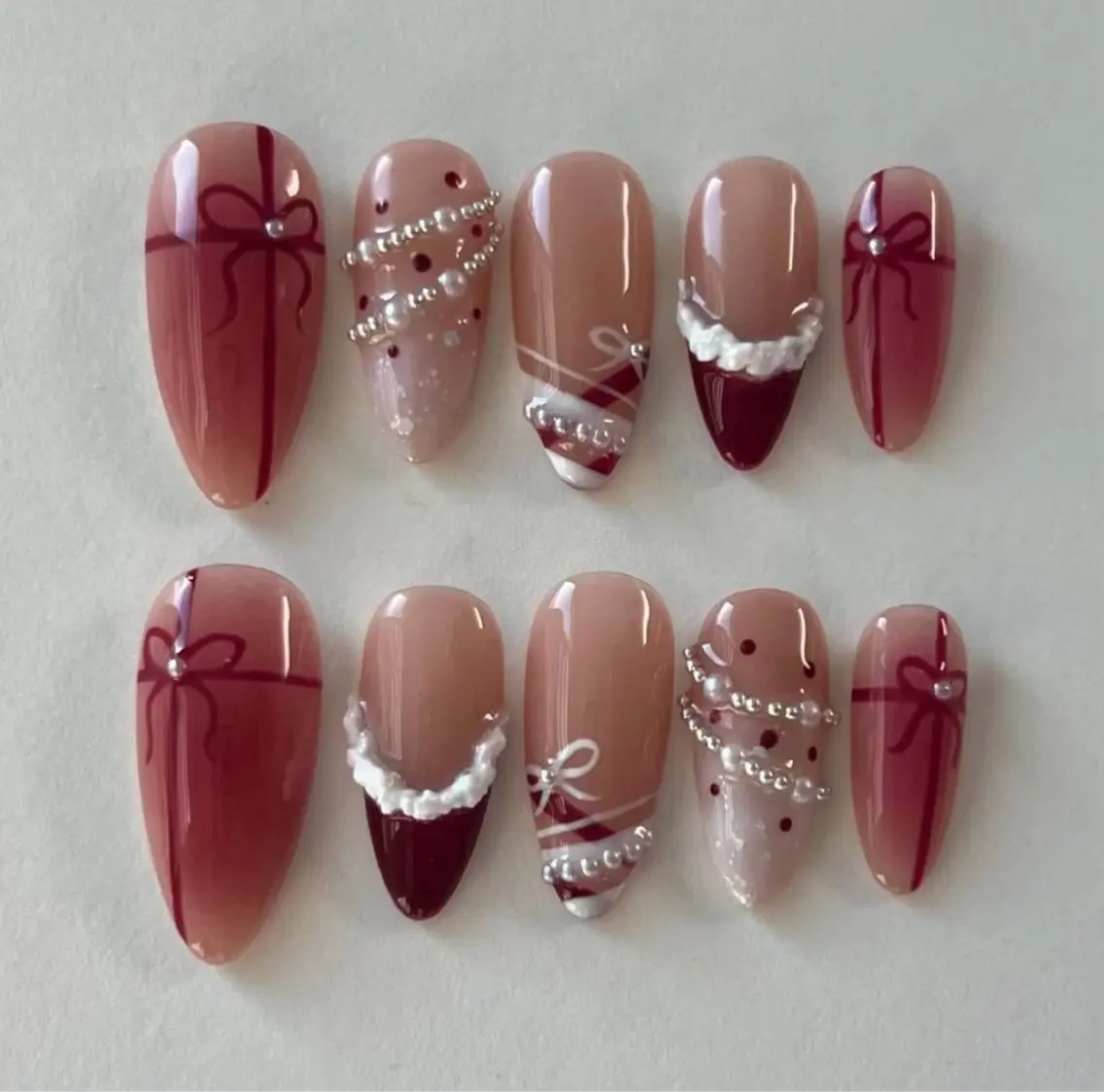 ネイル チークネイル フットネイル グラデーション 韓国ネイル 持ち込み ハンドネイル フットネイル ハンドケア YURI Nail NARITAのネイルデザイン