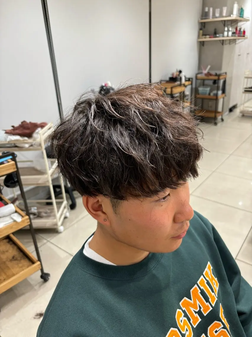 メンズ カット パーマ 💠メンズ縮毛矯正 /パーマ💠林慶太のヘアスタイル