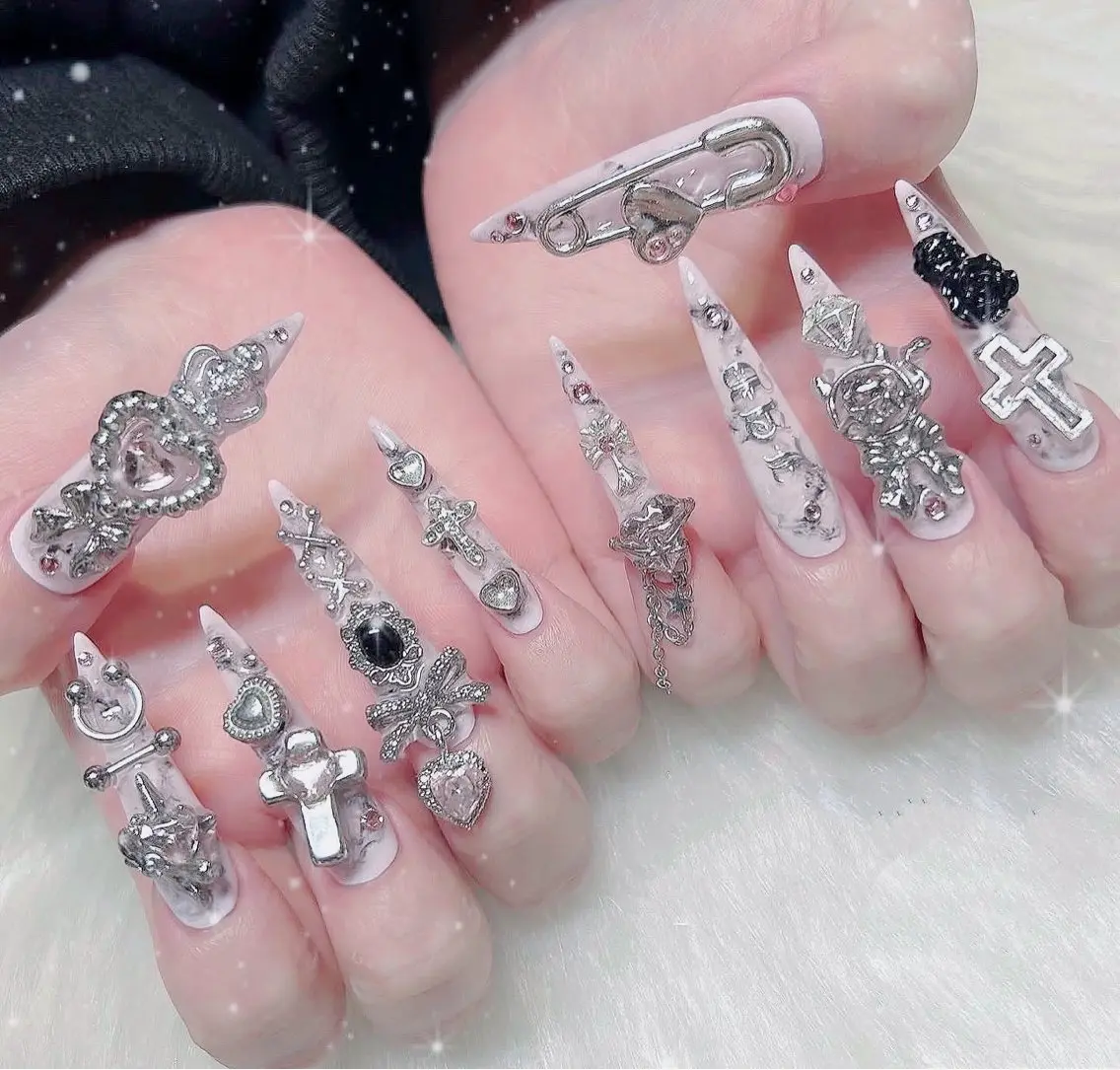 ネイル チークネイル 長さ出し フラッシュネイル フレンチネイル グラデーション ハンドネイル Lenie Nail Salonのネイルデザイン