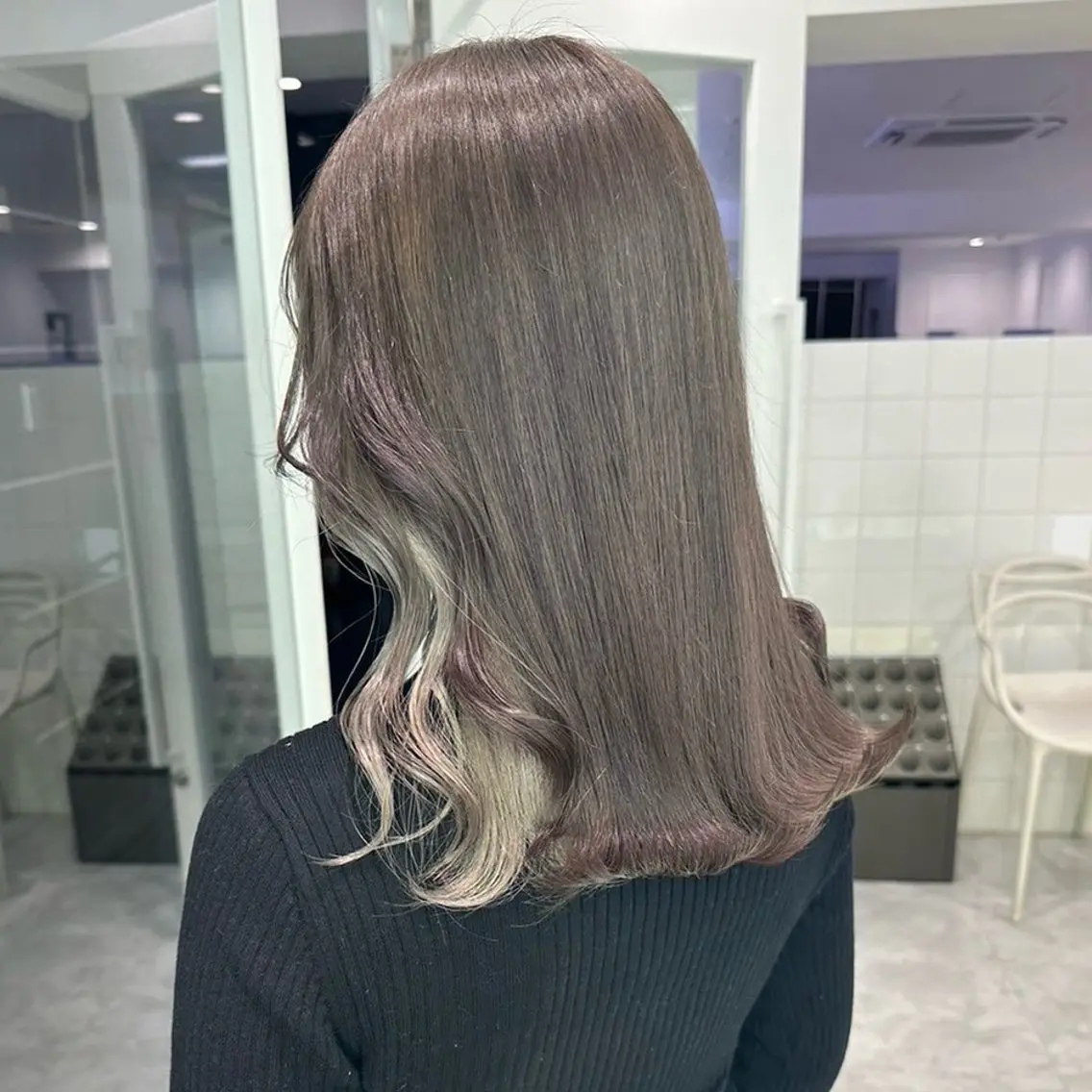 セミロング カラー 韓国風艶髪🎀 暖色カラー🤍のヘアスタイル