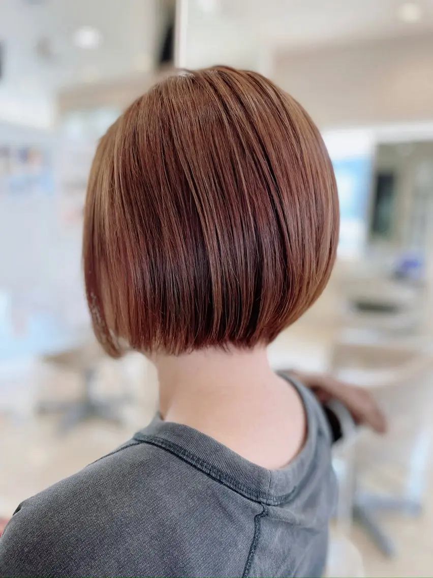 ショート 酸性ストレート LiTA 浜線店 かなえみゆうのヘアスタイル