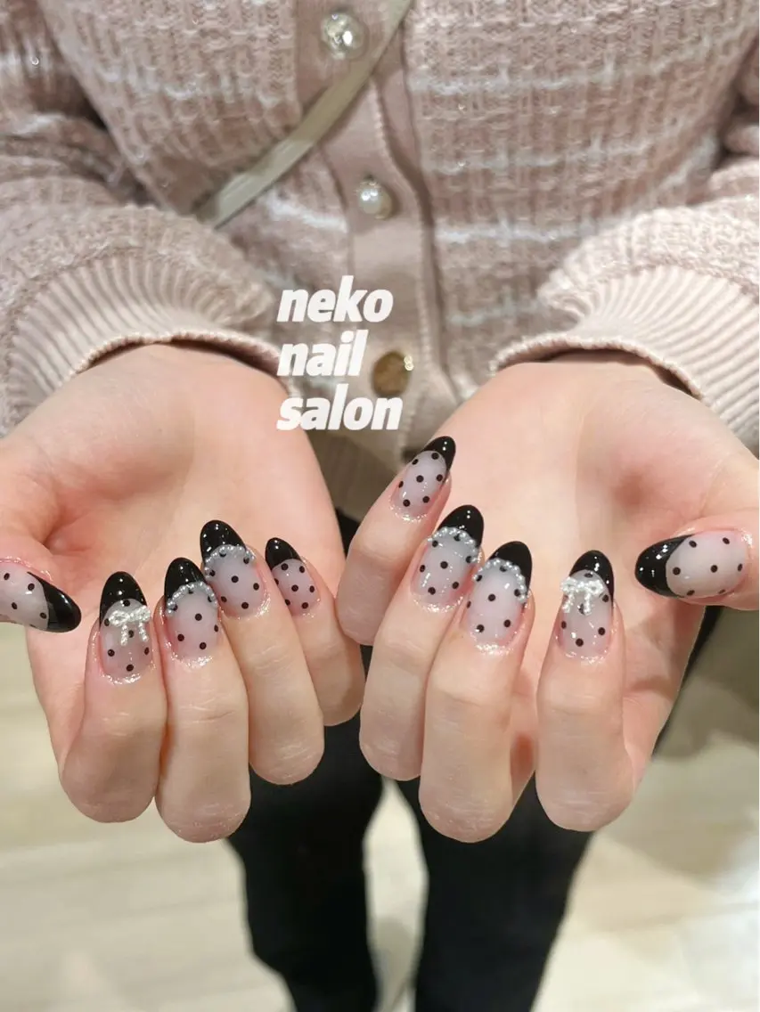 ネイル ドット フレンチネイル 持ち込み ハンドネイル neko nailのネイルデザイン