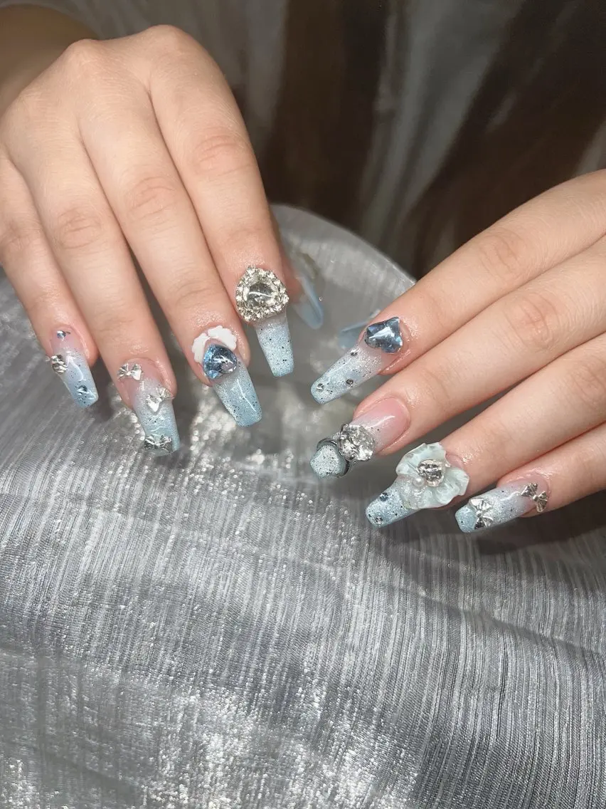 ネイル ハンドネイル Lee Nailsのネイルデザイン