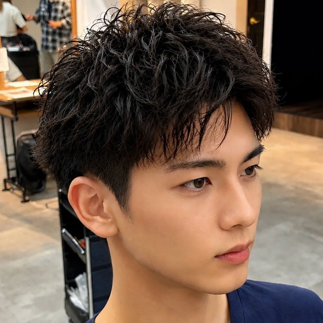 パーマ メンズ フェザーパーマ メンズパーマ スパイキーショート 波巻きパーマ ニュアンスパーマ カット パーマ 男の理想を叶える🔥 メンズパーマ特化|関のヘアスタイル