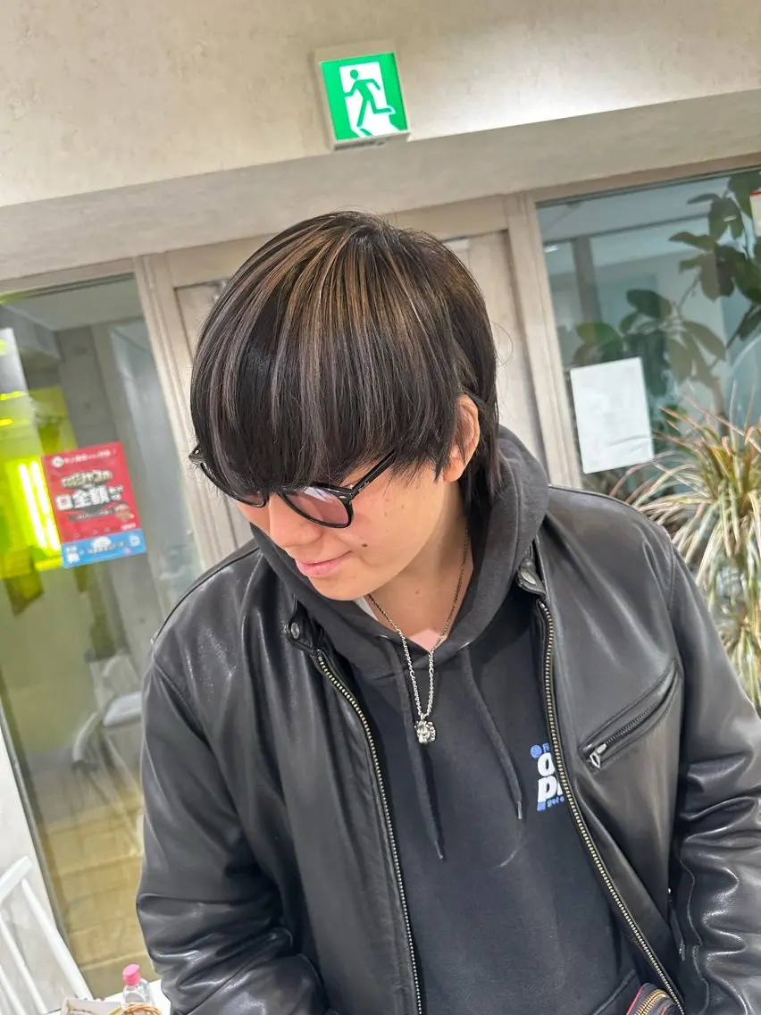 カラー メンズ メンズハイライト ハイライトカラー カット ヘアカラー デザインカラー🎨 下北沢 / 磯部のヘアスタイル
