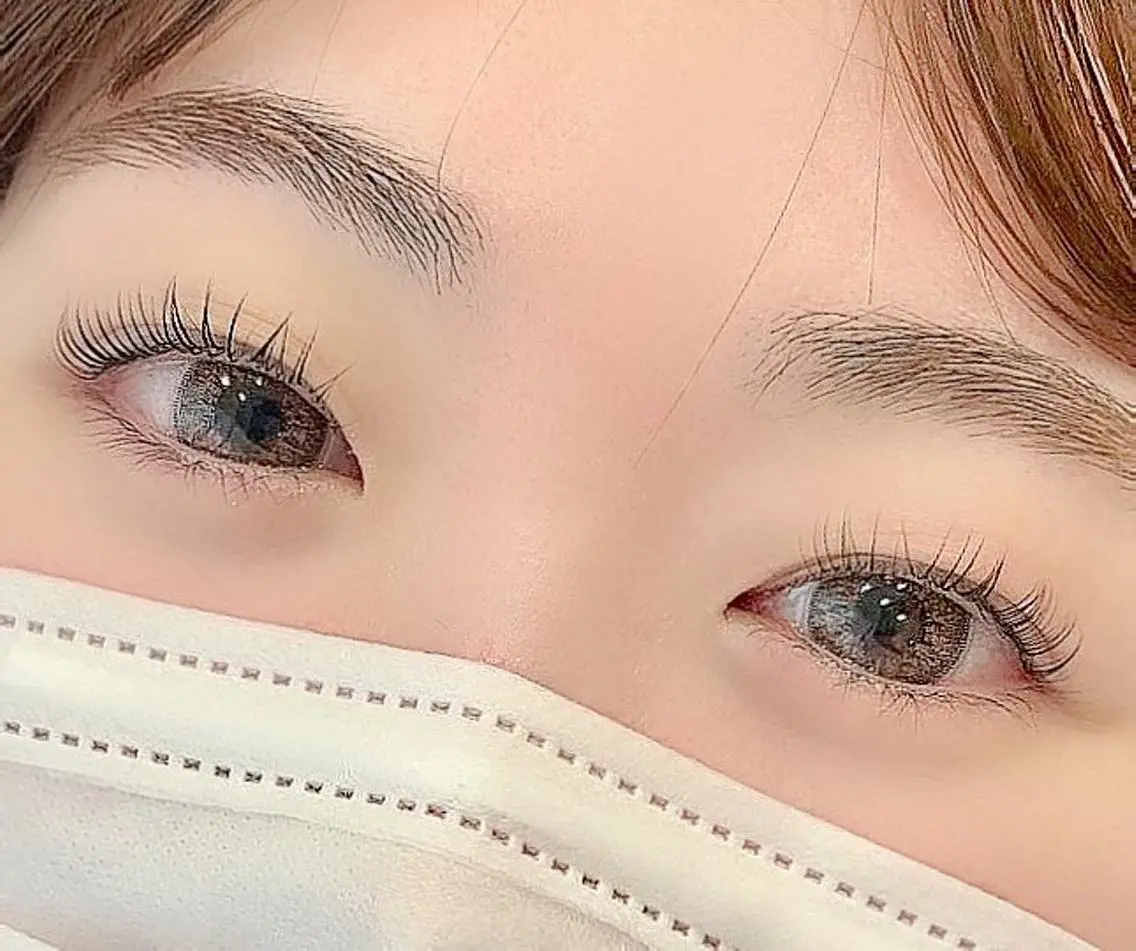 マツエク・マツパ まつげパーマ WHITE EYE 田井 初季の眉毛・アイブロウイメージ