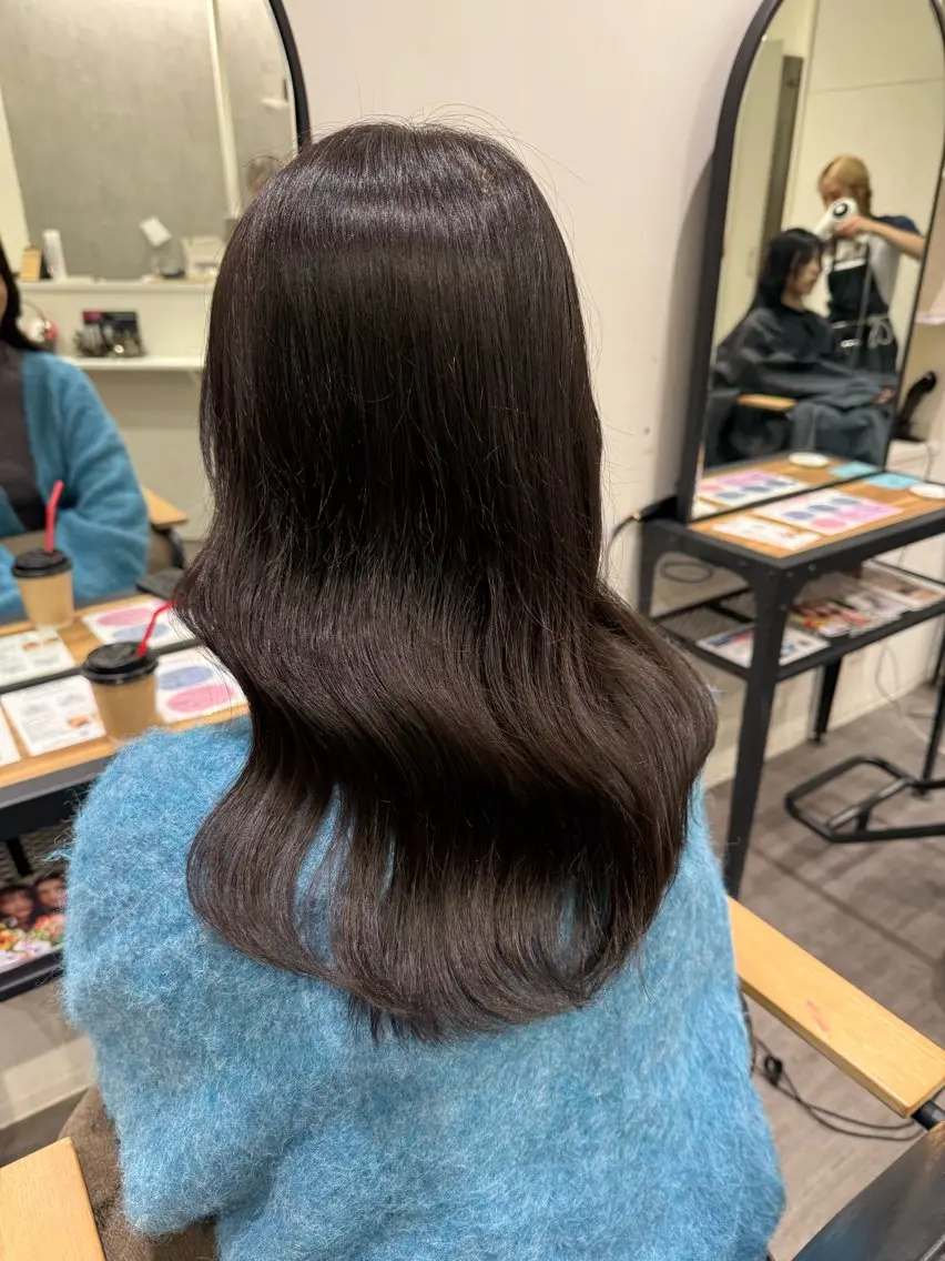 ロング カラー アッシュ アッシュブラウン ブラウンカラー ヘアカラー cocotte🫧 kotomiのヘアスタイル