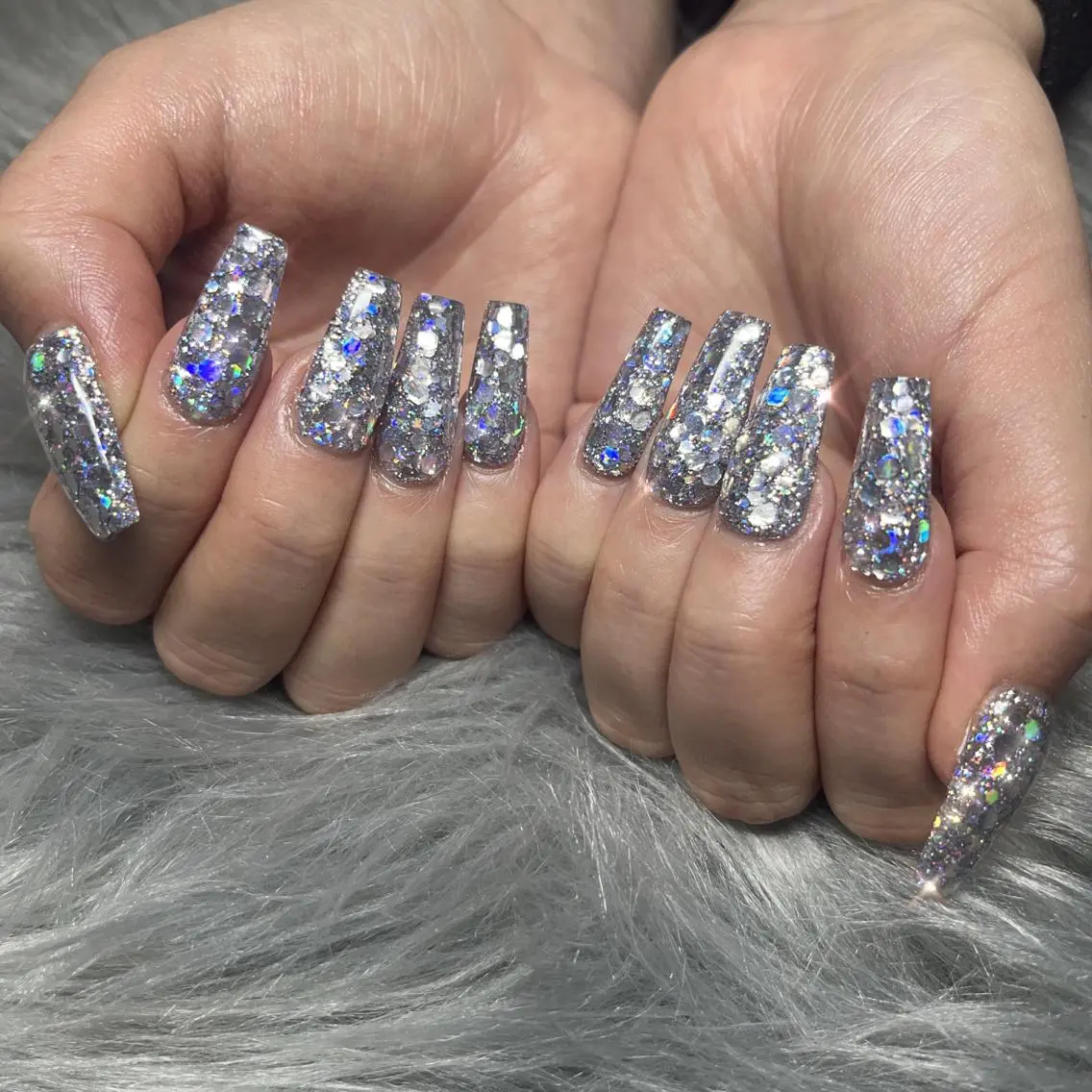 ミディアム ネイル ハンドネイル yukina nailのネイルデザイン