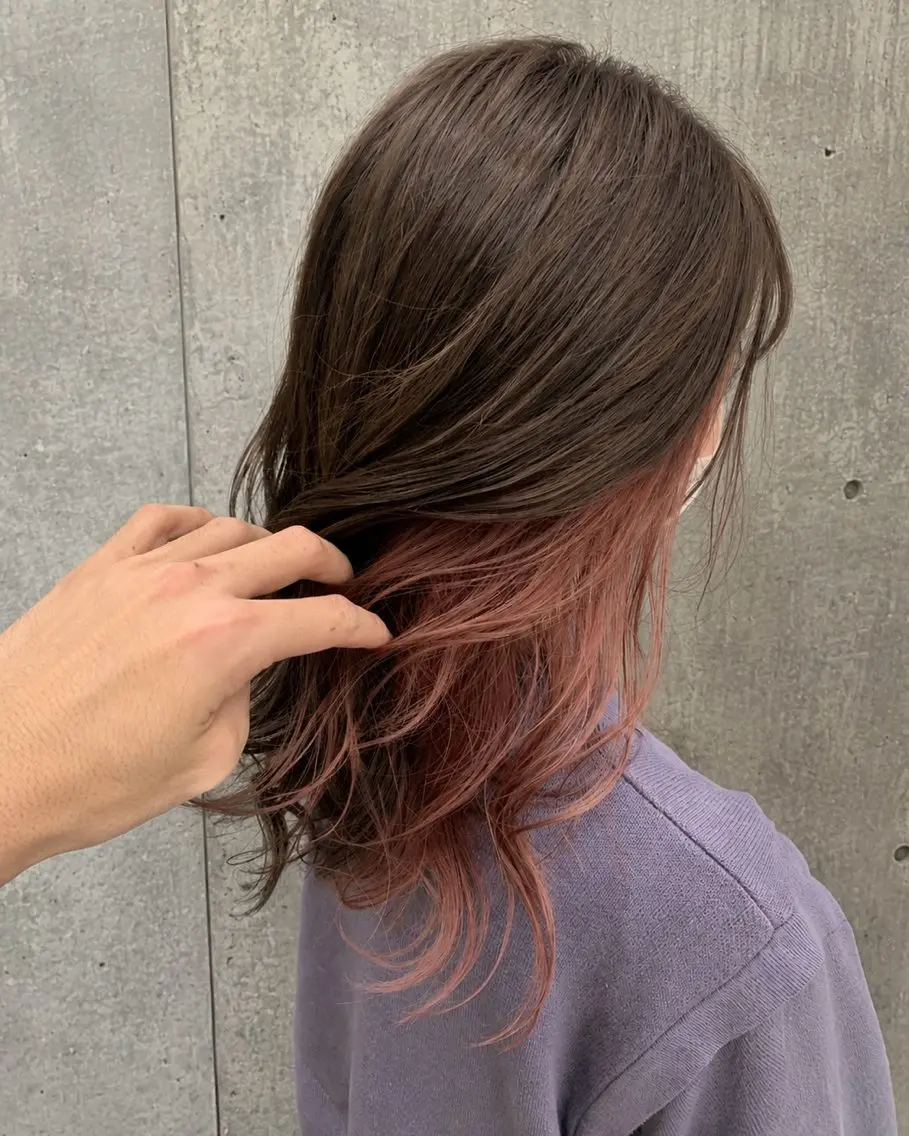 セミロング カラー インナーカラー ピンクカラー ヘアカラー トリートメント 萩原 凌✄のヘアスタイル
