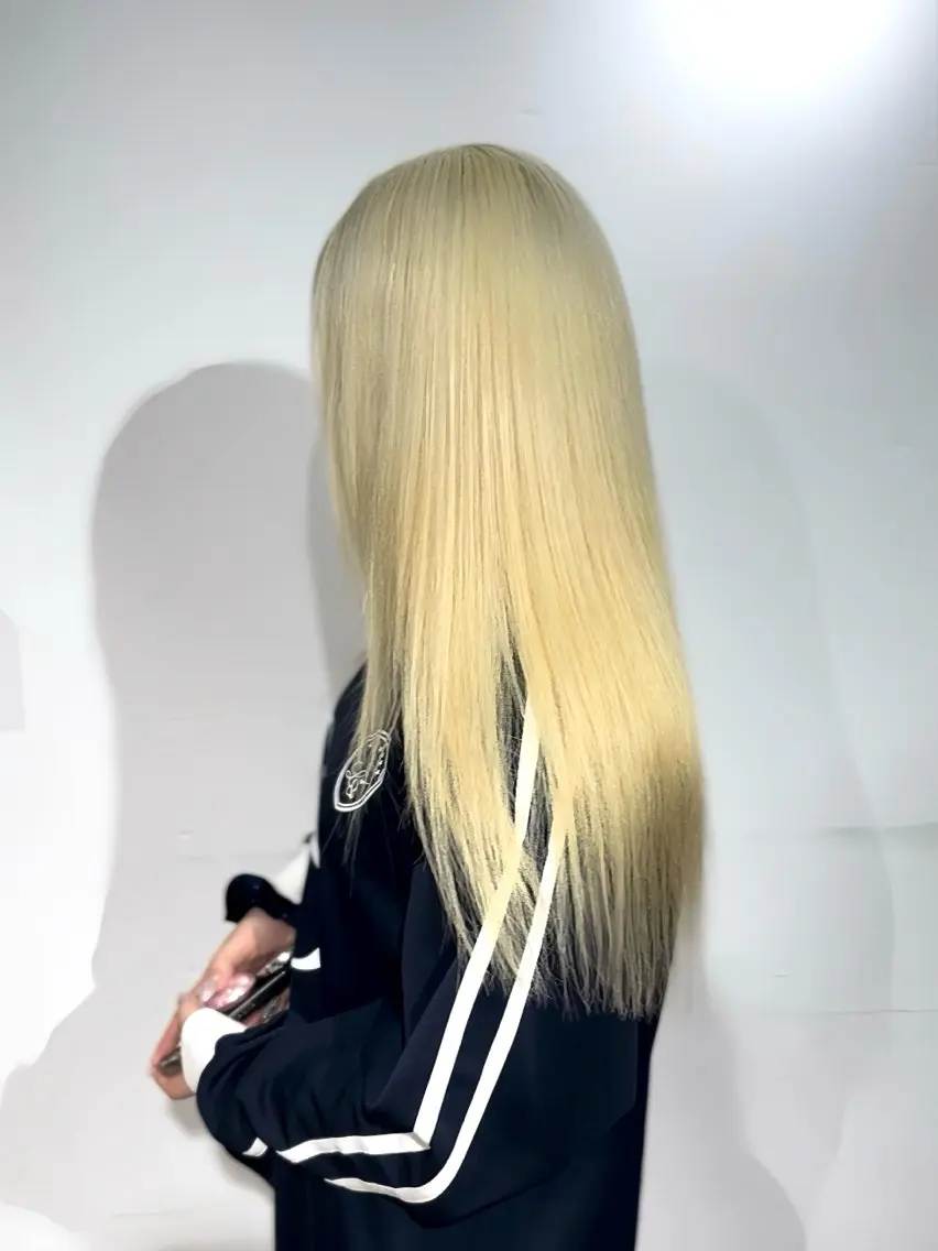 ロング カラー ブリーチ 抜きっぱなしブロンド ブロンド ケアブリーチ 透明感カラー カット ヘアカラー Kensho 京都駅 ケアブリーチのヘアスタイル