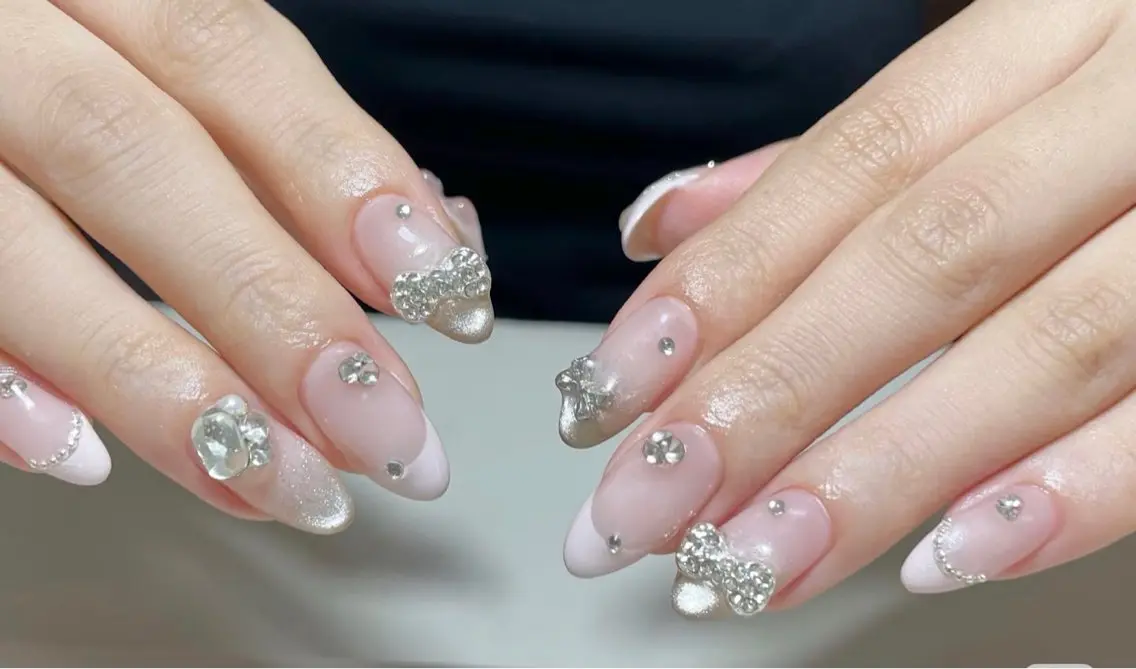 ネイル フレンチネイル ガーリー ガラスフレンチ 韓国ネイル ロングネイル ハンドネイル Venus nail チップ長さだし専門店のネイルデザイン