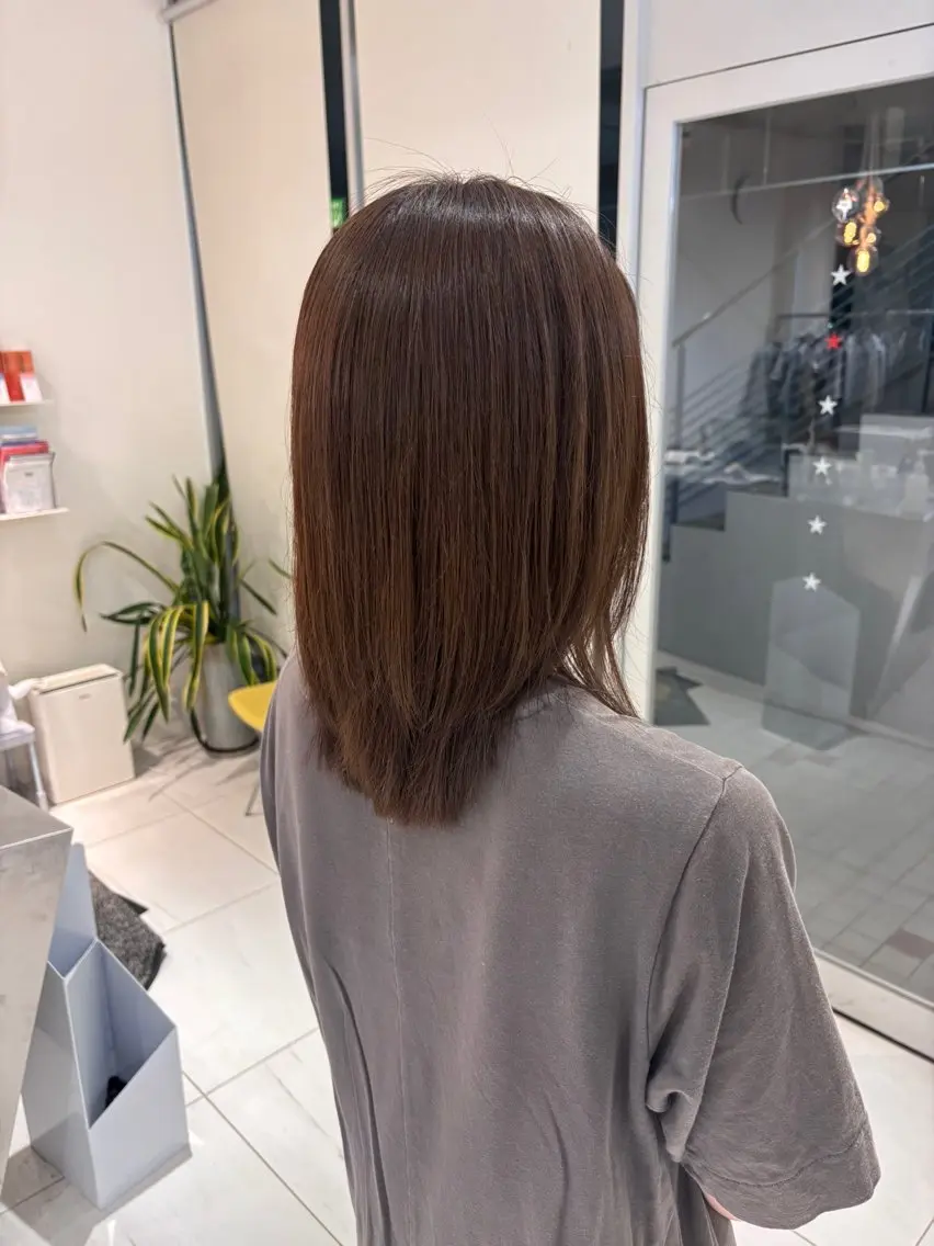 カラー 林 彩音のヘアスタイル