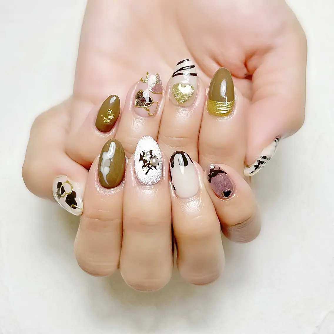 ネイル ハート マグネットネイル ミラーネイル バレンタイン 冬ネイル rouse nail RISATOのネイルデザイン