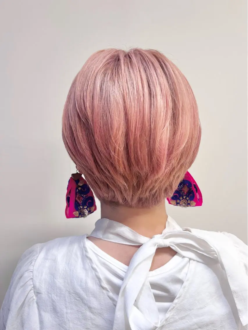 ショート カラー 古川 琴美のヘアスタイル
