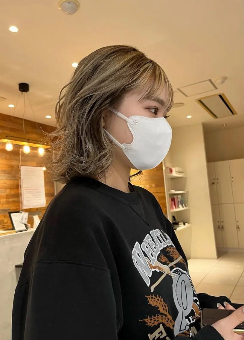 ハイライトカラー【ブリーチハイライト&カット&トリートメント】の写真