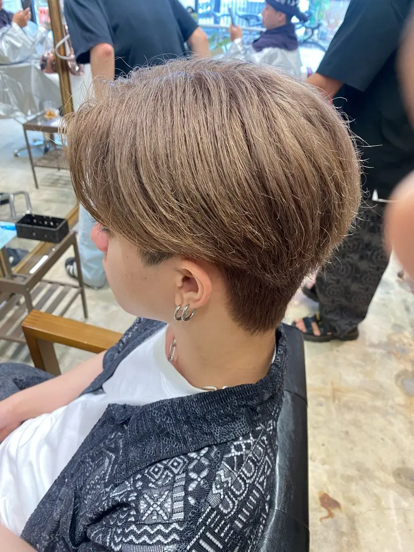 カラー メンズ メンズパーマ メンズツイストパーマ 波巻きパーマ ベージュカラー ミルクティーベージュ カット ヘアカラー トリートメント ヘアセット 🌴パーマオタク🌴 長谷川 諒佑🌈のヘアスタイル