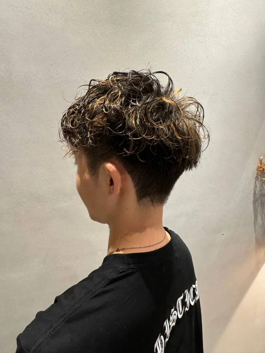 ショート メンズ 刈り上げ 中田 美風のヘアスタイル