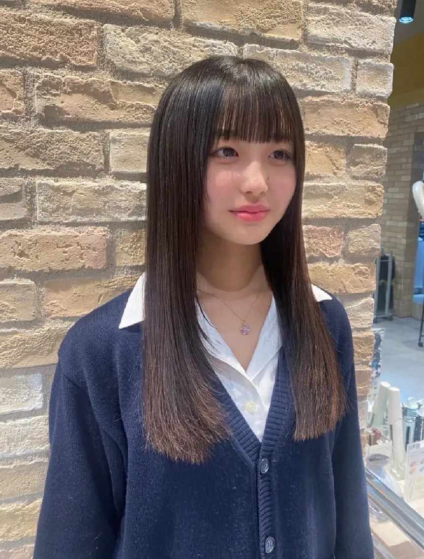 ロング 🌸cocomi🌸 透明感カラー🩶パリのヘアスタイル