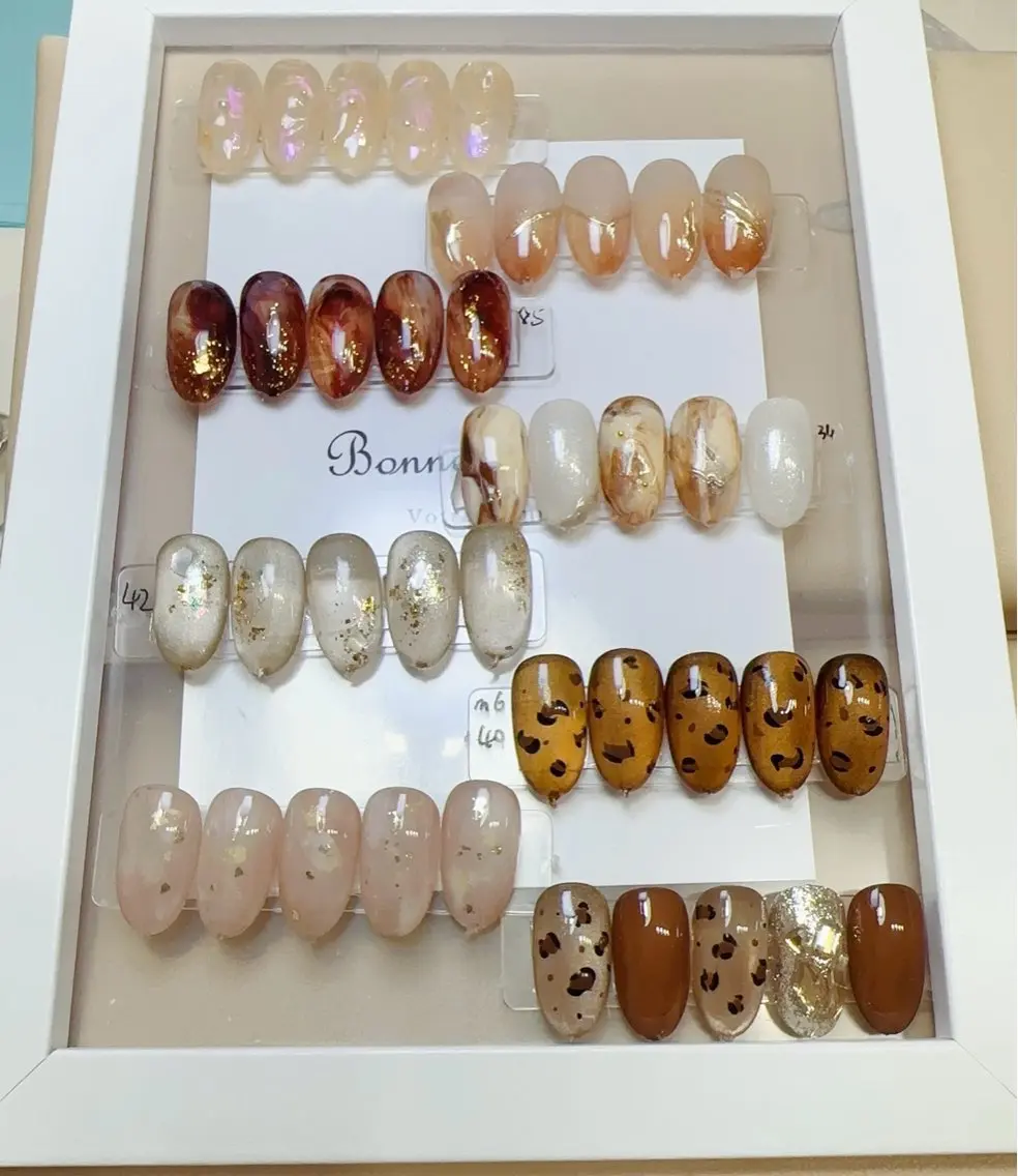 ネイル ハンドネイル NAIL CIRCLESのネイルデザイン