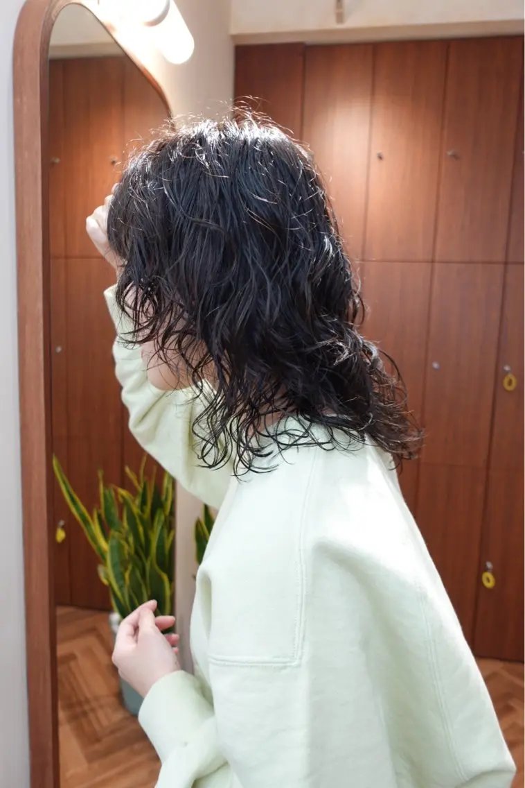 ミディアム パーマ ミディアムパーマ ウルフカット ボブパーマ/パーマ ウルフパーマのヘアスタイル