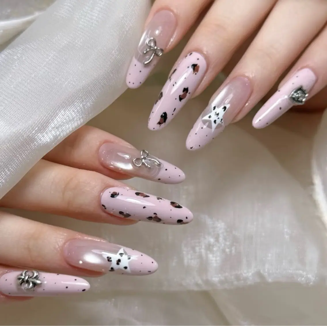 ネイル アートネイル ジェルネイル 韓国ネイル ニュアンスネイル シンプルネイル ハンドネイル ハンドケア Anna Melia Nailのネイルデザイン