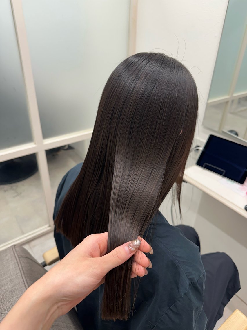 セミロング 酸性ストレート カット 縮毛矯正 髪質改善🪄艶カラー /noaのヘアスタイル