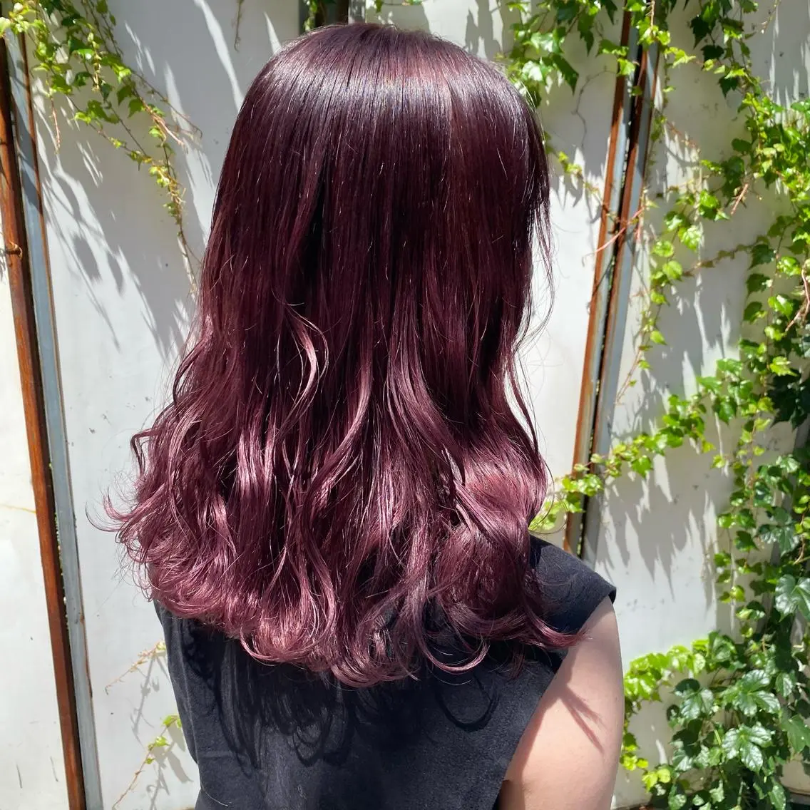 ミディアム カラー ブリーチ ピンクカラー ピンクパープル パープルカラー 清村 和音のヘアスタイル