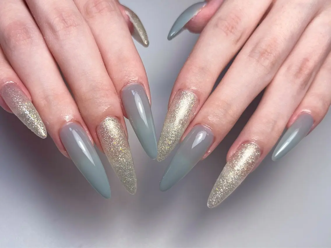 ネイル 成人式 フラッシュネイル フットネイル ジェルネイル 卒業式 mione_ou nail salonのネイルデザイン
