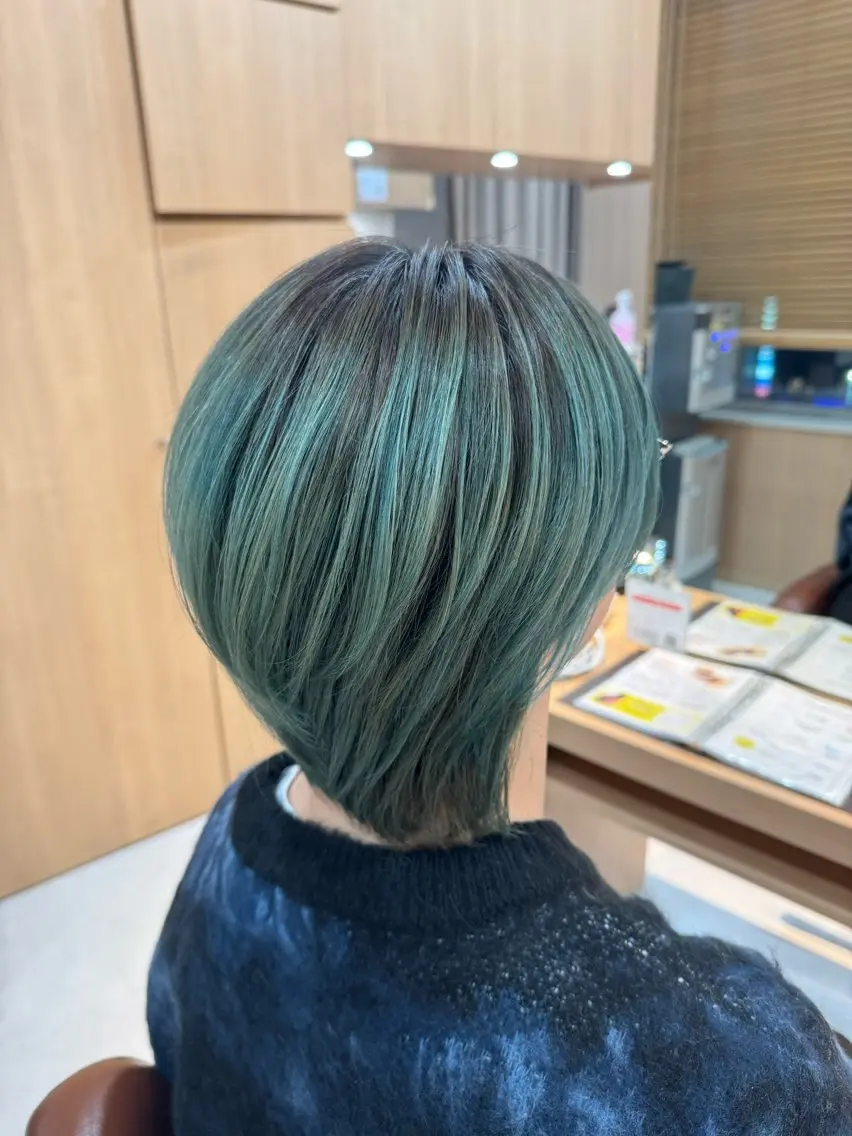 カラー 中野 希望のヘアスタイル