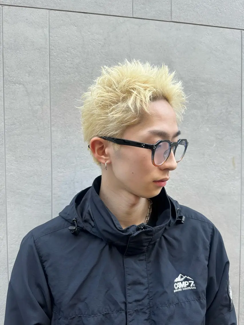 カラー ヘアアレンジ メンズ タイトボブ個性派カラ ーAKANEのヘアスタイル