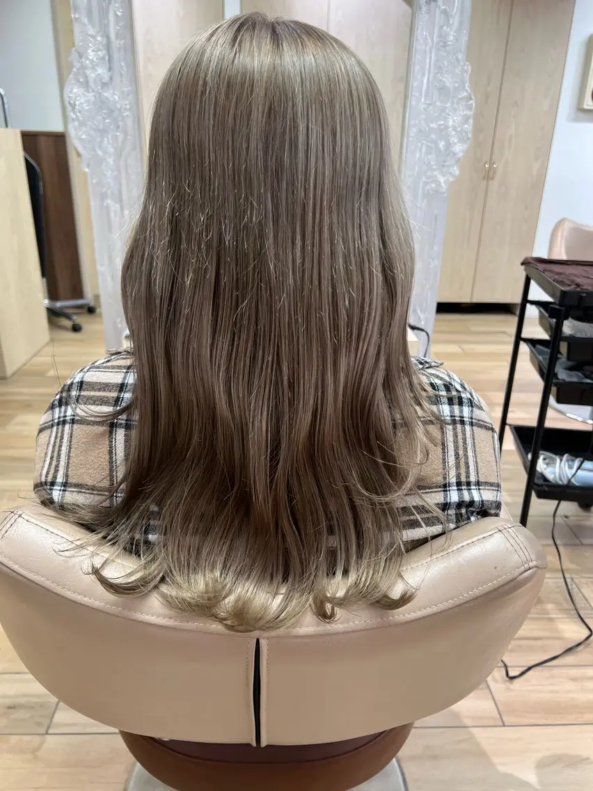 💘ハイトーンにしたい方💘 カット➕ブリーチ➕カラー➕2Stepトリートメントの写真