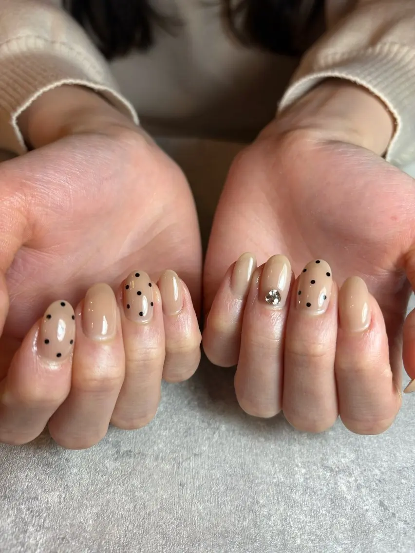 ネイル ドット シンプルネイル seika .のネイルデザイン