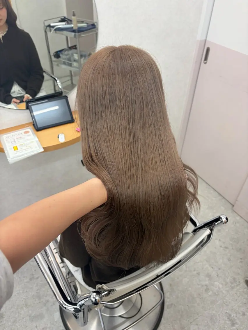 ロング カラー ヘアカラー まろやかベージュ🤎 ブリーチ🫧リン🔔のヘアスタイル