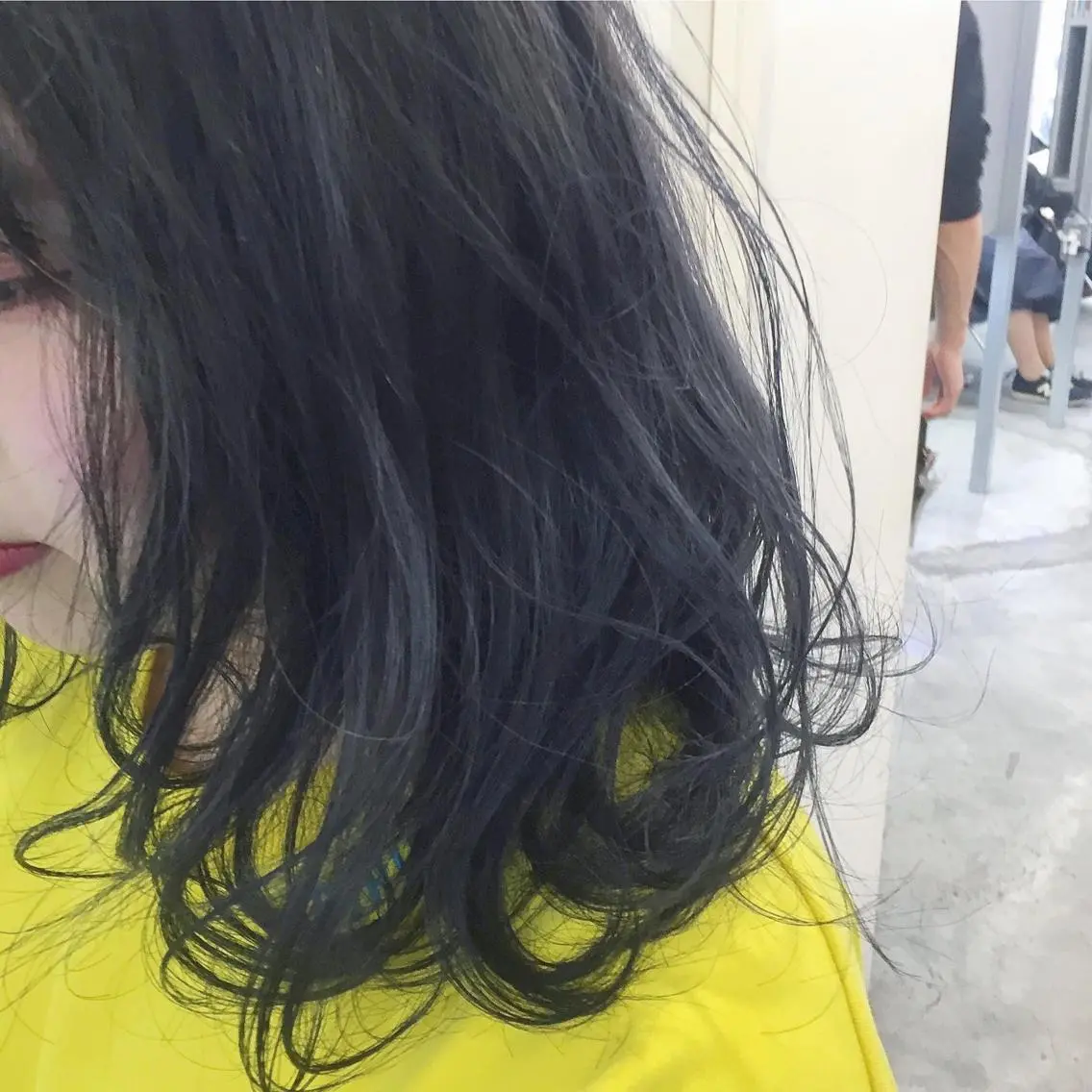 カラー ブルーカラー ブルージュ グレージュ レイヤーカット 古川洋之のヘアスタイル