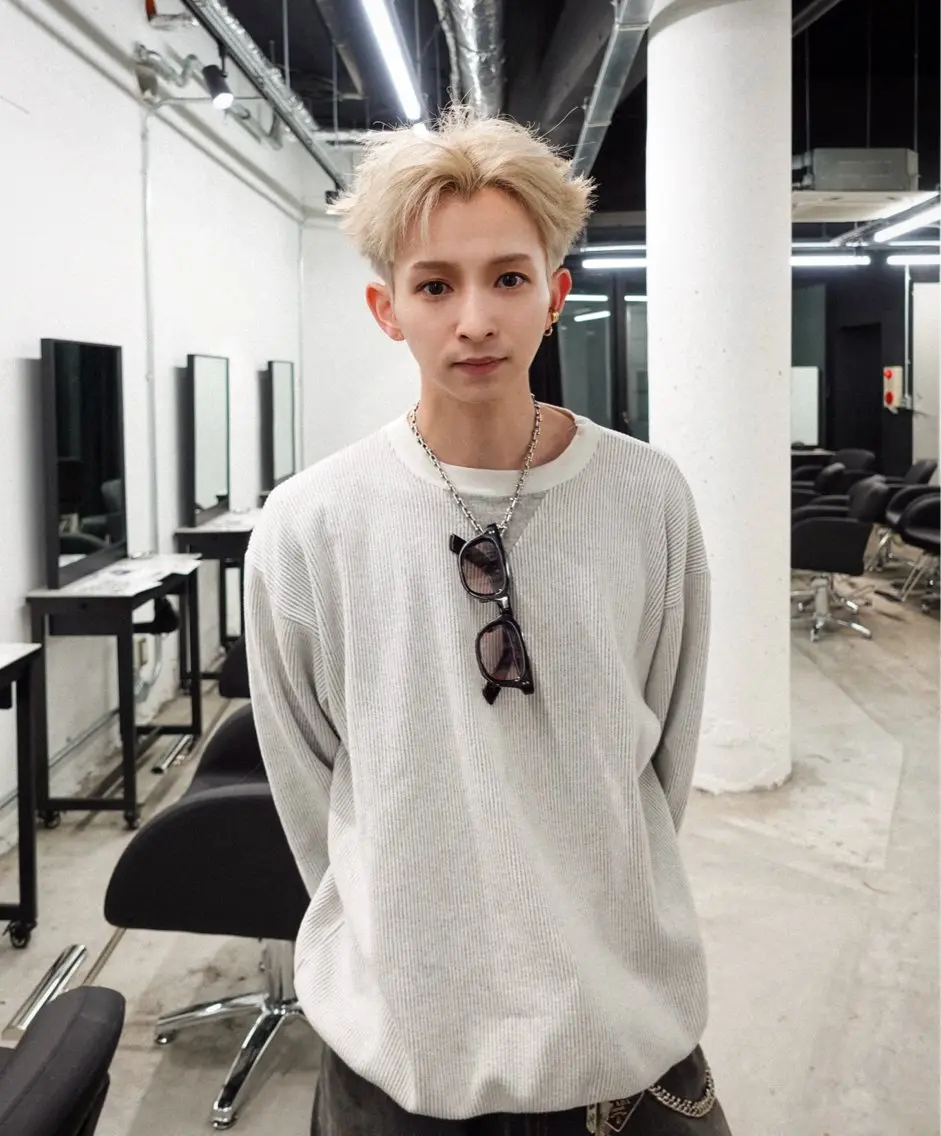 ショート メンズ ヘアカラー キタダ ヒロキのヘアスタイル