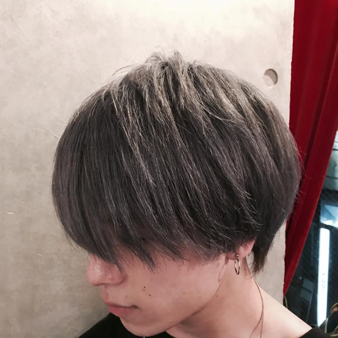 ショート カラー メンズ メンズブリーチ アッシュ ブリーチ ブルーカラー ブルーアッシュ ヘアカラー トリートメント メンズ特化🔥 倉兼翔のヘアスタイル