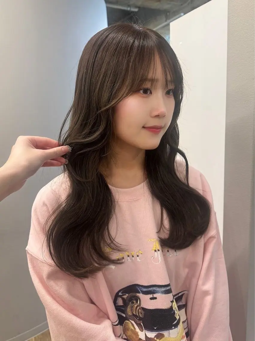ロング カラー カット ヘアカラー トリートメント 足立 七彩のヘアスタイル