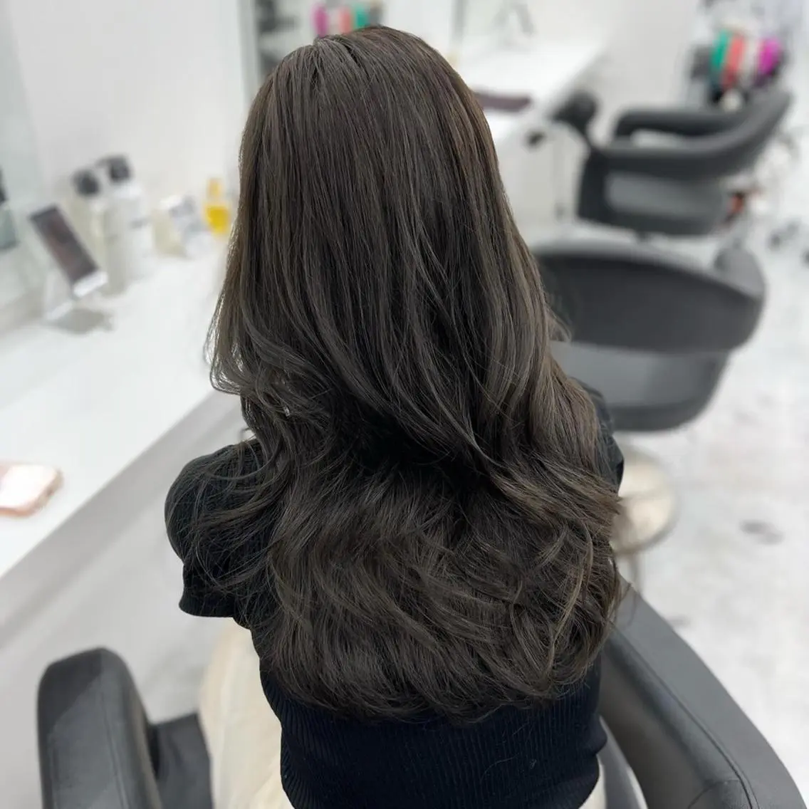 ロング カラー 🩶トレンド暗髪 カラー🩶／横浜のヘアスタイル