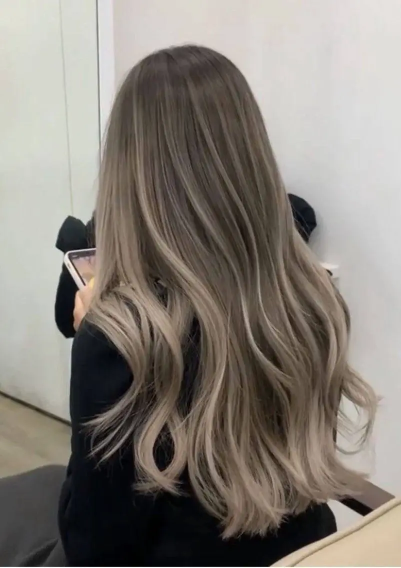 ロング レイヤーカット コスメパーマ 佐藤　諒のヘアスタイル