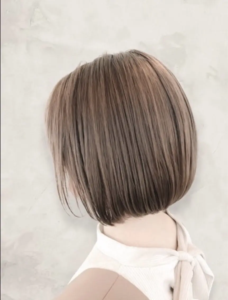 ショート カラー 茂木 胡春のヘアスタイル